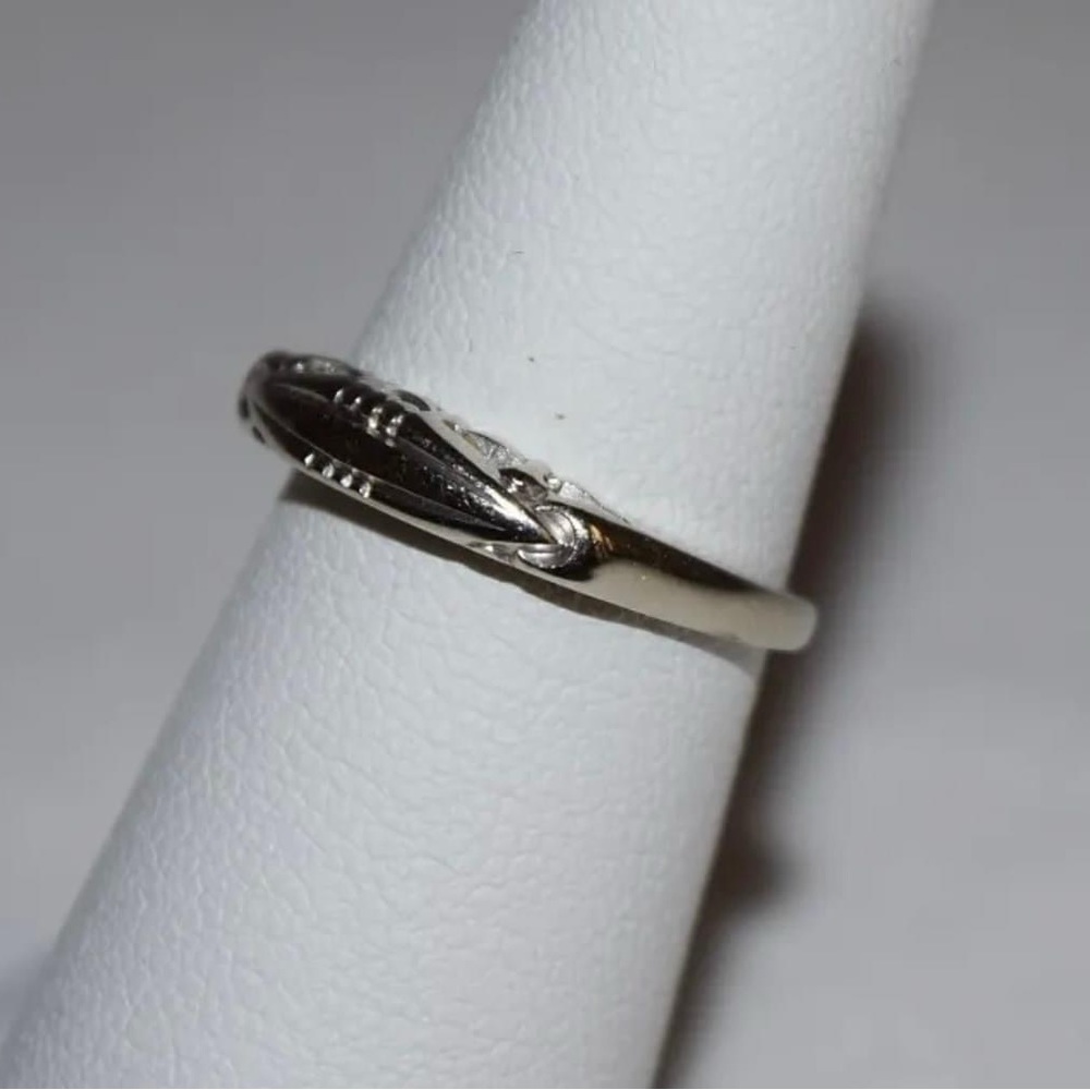 14k white gold ring